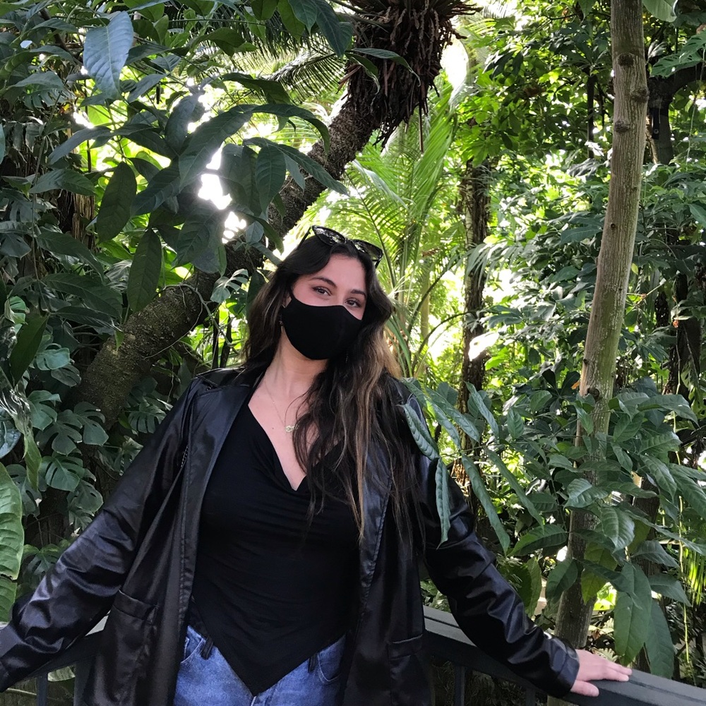 Meet your Posher, Emilee